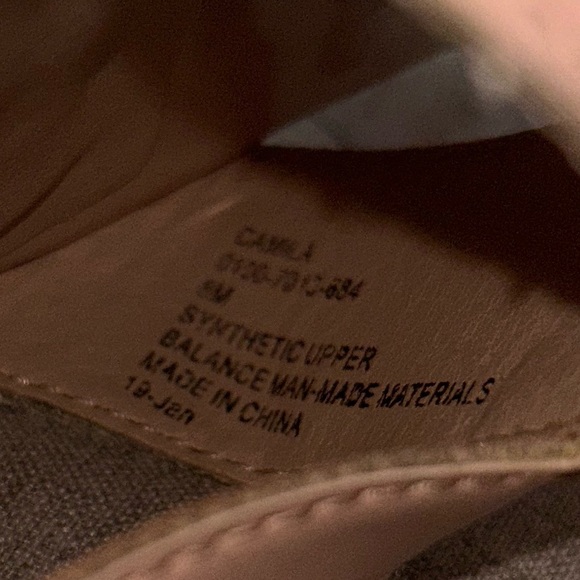 Black rivet women’s size 8 Tan wedge heals - Picture 3 of 11